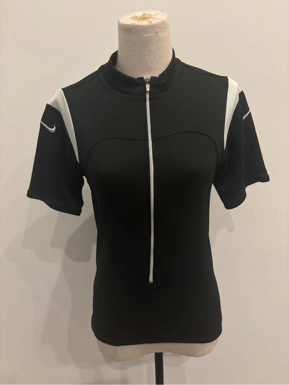 Nike Black Short-Sleeve cycling jerseyTop with White Accents